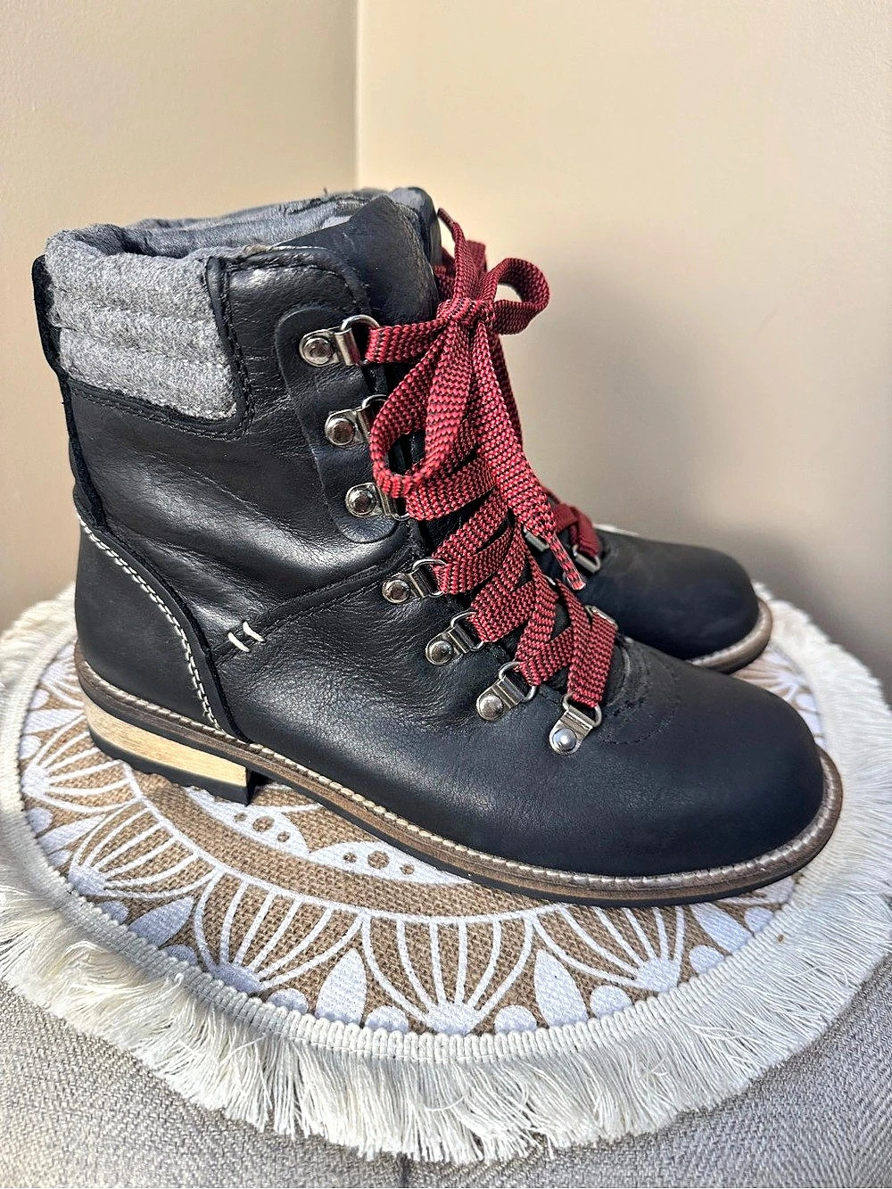 KODIAK Surrey II Women's Waterproof Leather Boots Black Red Laces 6.5